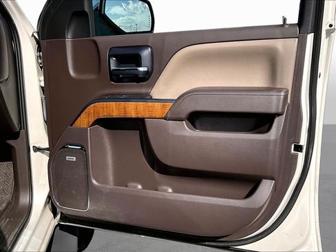 Used 2014 GMC Sierra 1500 SLT w/ SLT Crew Cab Value Package AWD/4WD image 18