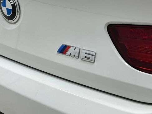 Used 2017 BMW M6 Convertible image 40