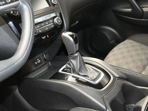 Used 2020 Nissan Rogue Sport SV FWD image 20
