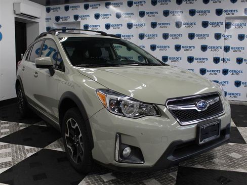 Used 2016 Subaru Crosstrek 2.0i Premium AWD/4WD image 5