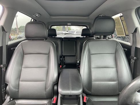 Used 2022 GMC Terrain SLT w/ Tech Package image 30