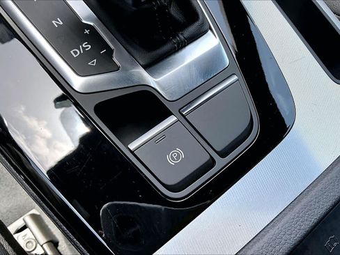 Used 2025 Audi Q5 2.0T Premium AWD/4WD image 34