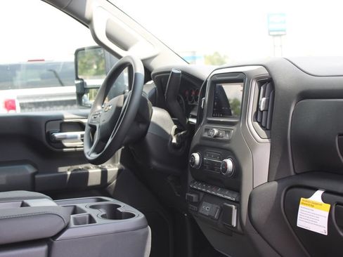 New 2026 Chevrolet Silverado 2500 Custom w/ Custom Value Package AWD/4WD image 31