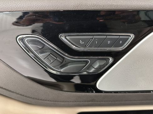 Used 2020 Lincoln Aviator Reserve w/ Equipment Group 202A AWD/4WD image 10