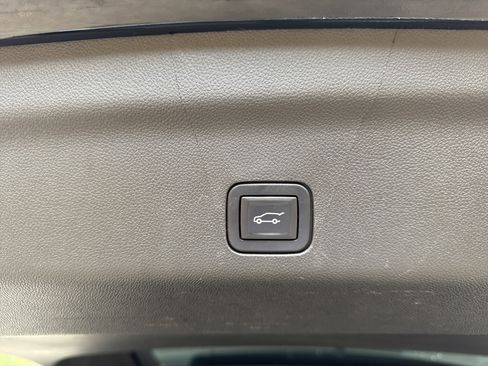 Used 2022 Chevrolet Tahoe High Country image 19