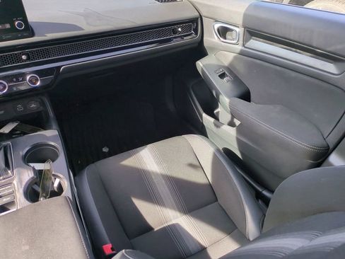 Used 2023 Honda Civic Sport image 16