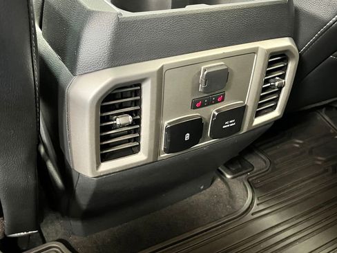 Used 2022 Ford F250 Lariat w/ Tremor Off-Road Package AWD/4WD image 16