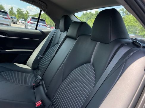 Used 2023 Toyota Camry SE FWD image 38