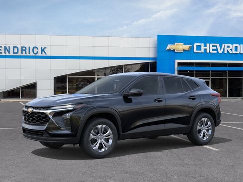 New 2026 Chevrolet Trax LS FWD image 3