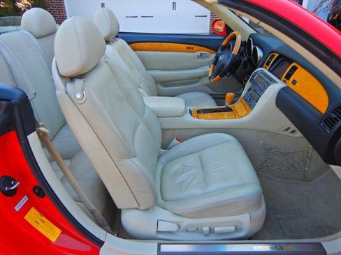 Used 2002 Lexus SC 430 Convertible image 16