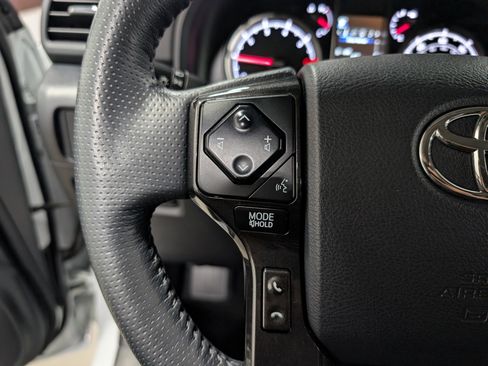 Used 2024 Toyota 4Runner TRD Off-Road Premium w/ Off Road Premium Plus Package image 15