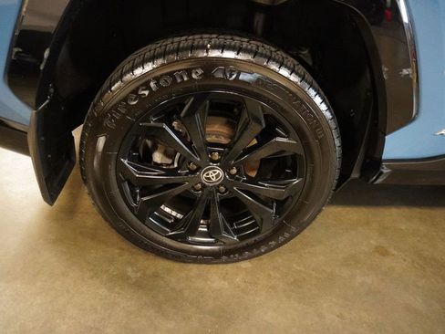 Used 2022 Toyota RAV4 SE image 15