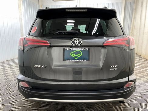Used 2018 Toyota RAV4 XLE image 16