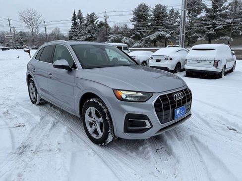 Used 2023 Audi Q5 2.0T Premium w/ Convenience Package image 4