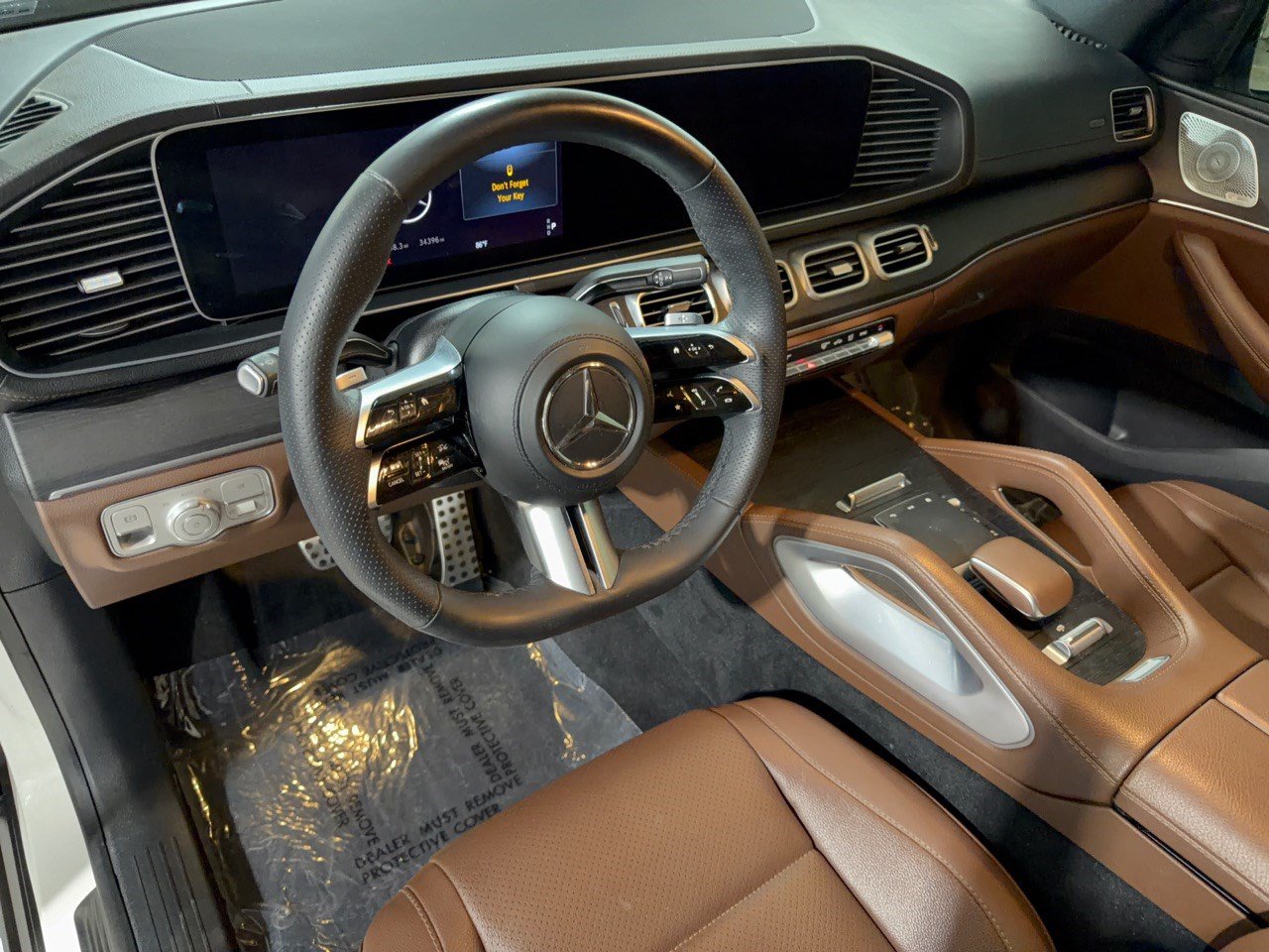 Used 2024 Mercedes-Benz GLS 450 4MATIC image 4