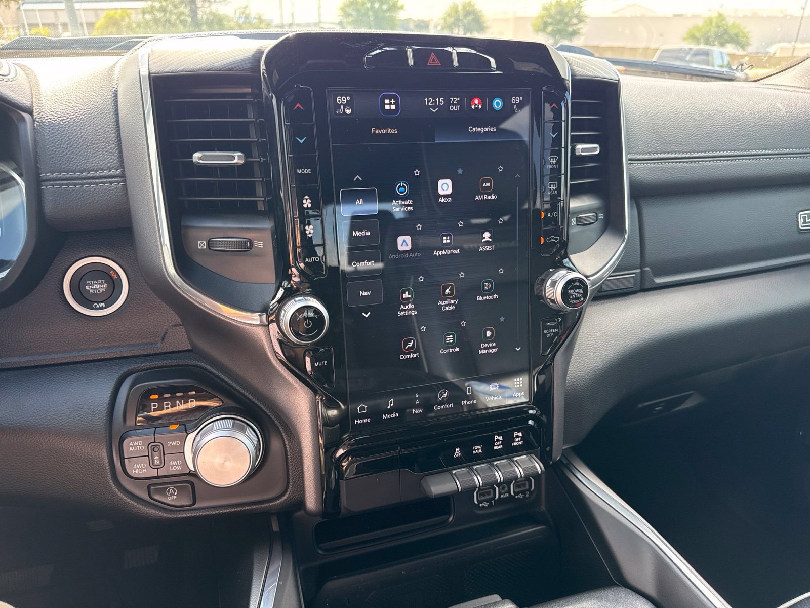 Used 2024 RAM 1500 Laramie AWD/4WD image 17