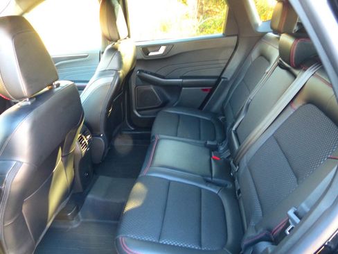 Used 2025 Ford Escape ST-Line Select w/ Tech Pack #1 image 37