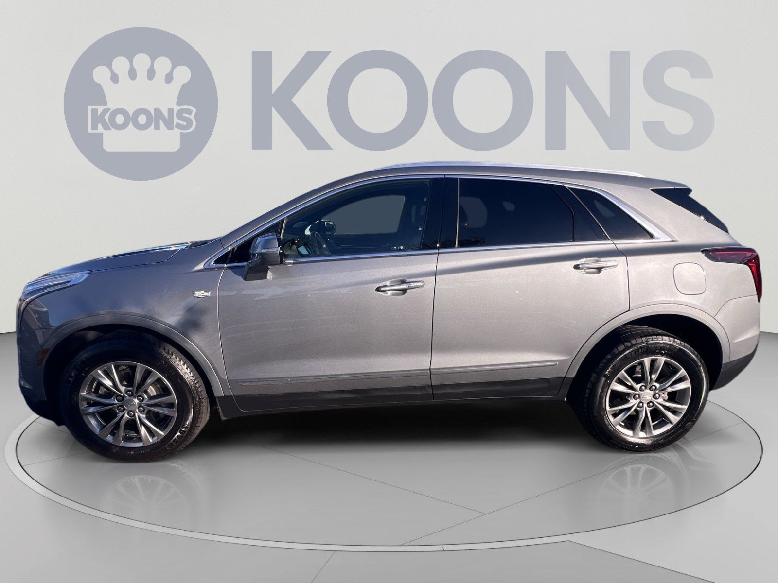 Used 2023 Cadillac XT5 Premium Luxury AWD/4WD image 2