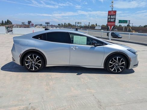 Used 2024 Toyota Prius Prime image 4