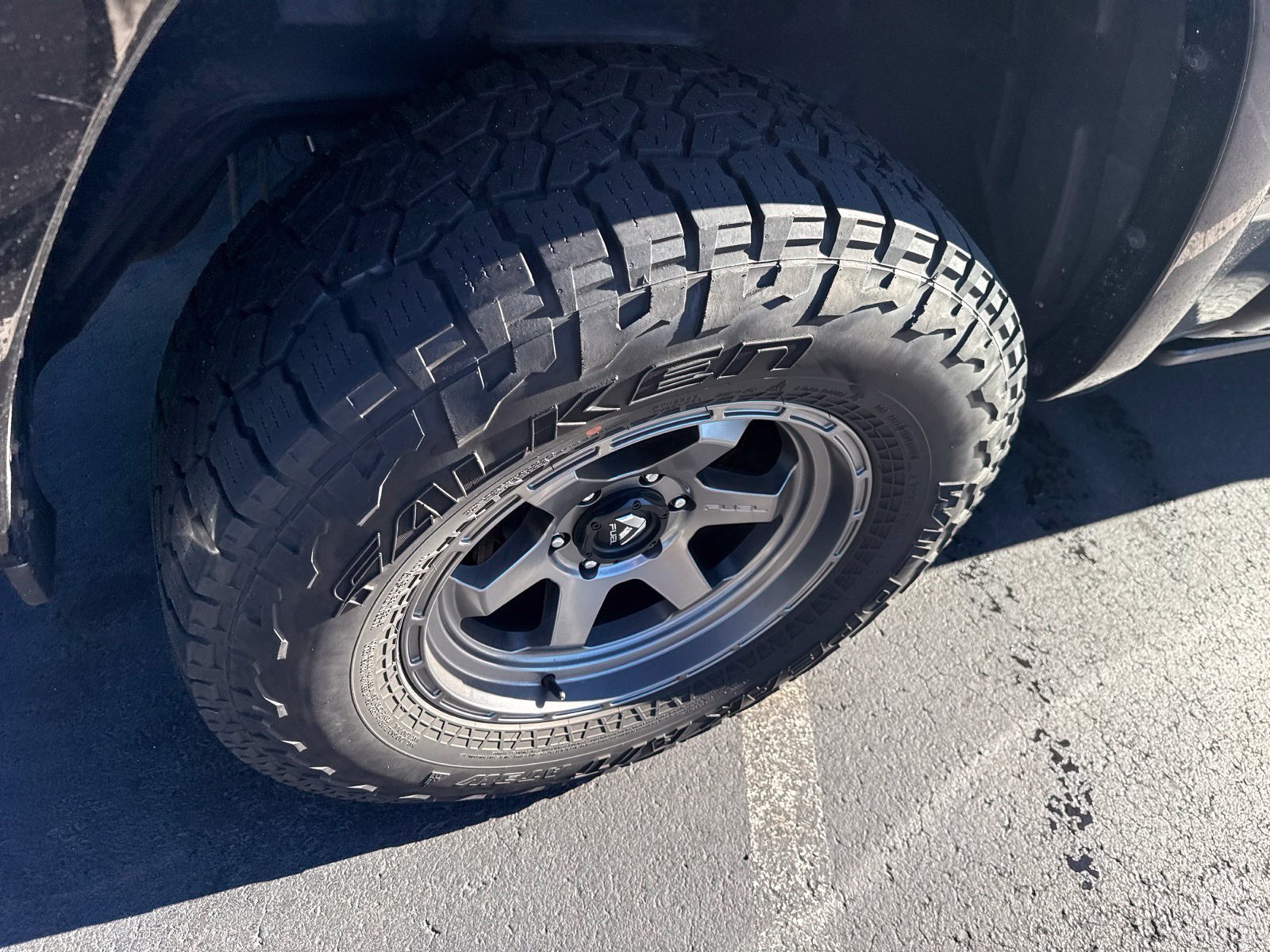 Used 2019 RAM 1500 Laramie AWD/4WD image 13