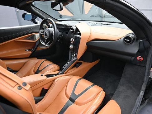 Used 2020 McLaren 720S Spider image 27