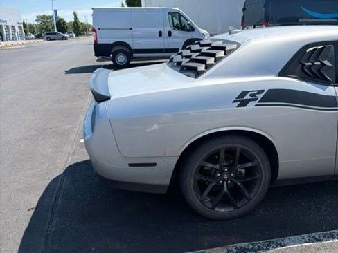 Used 2022 Dodge Challenger R/T w/ Blacktop Package RWD image 4