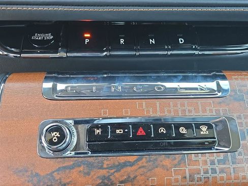 New 2025 Lincoln Aviator Black Label image 19