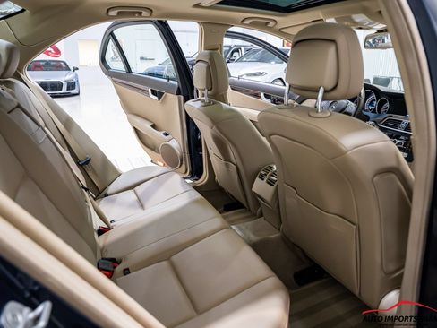 Used 2013 Mercedes-Benz C 250 Sedan image 43