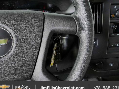 Certified 2025 Chevrolet Express 3500 LT w/ LT Preferred Equipment Group RWD image 10