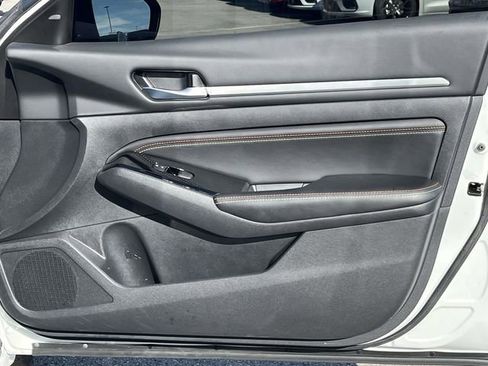 Used 2023 Nissan Altima 2.5 SR w/ SR Premium Package image 25