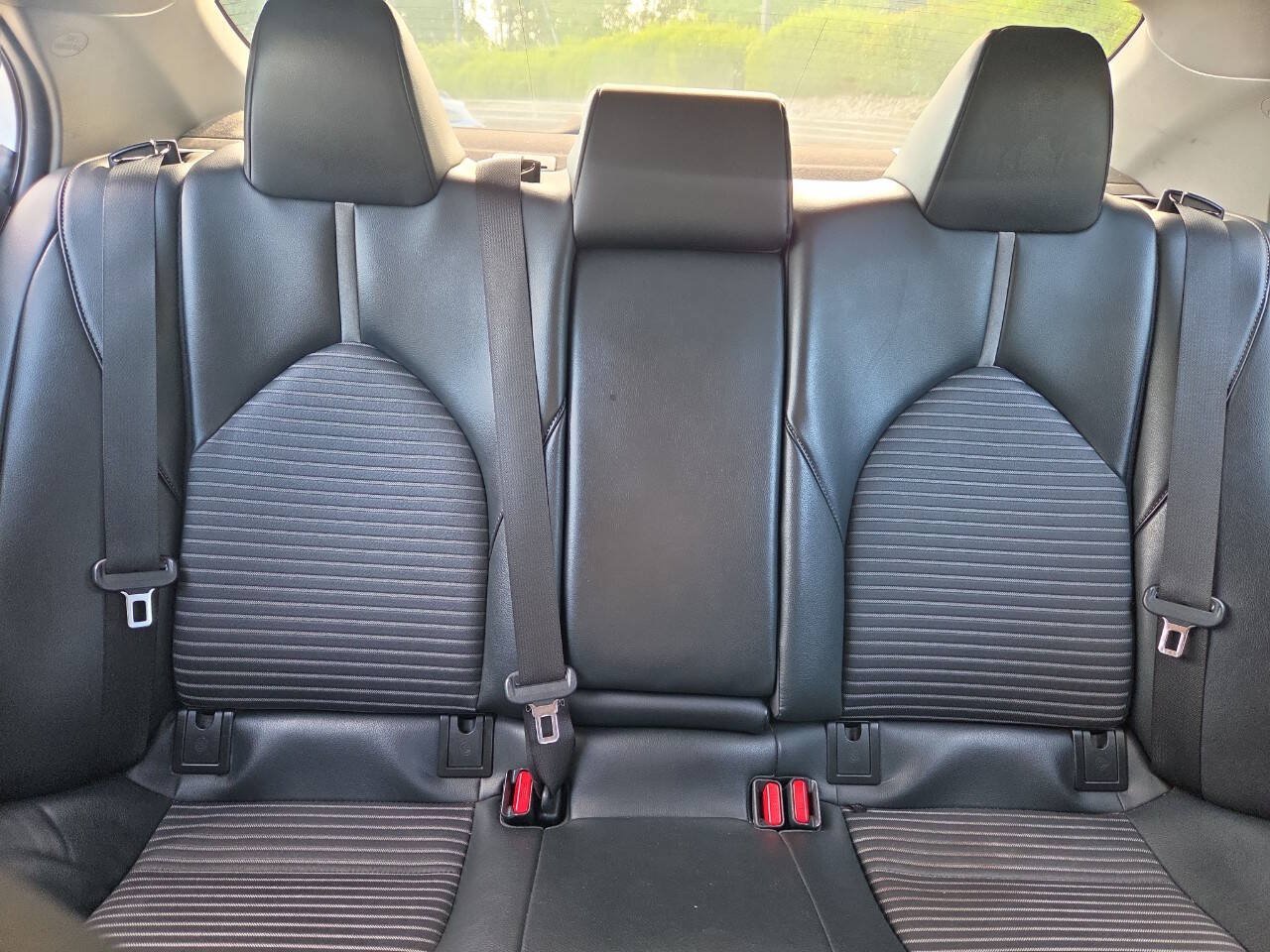 Used 2022 Toyota Camry SE FWD image 25