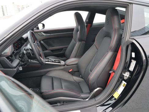 Certified 2024 Porsche 911 Carrera image 20