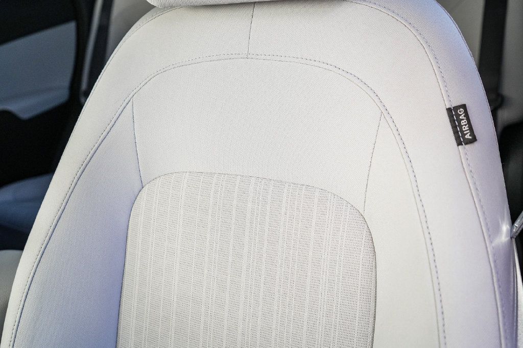 Used 2023 Hyundai Kona SEL AWD/4WD image 24