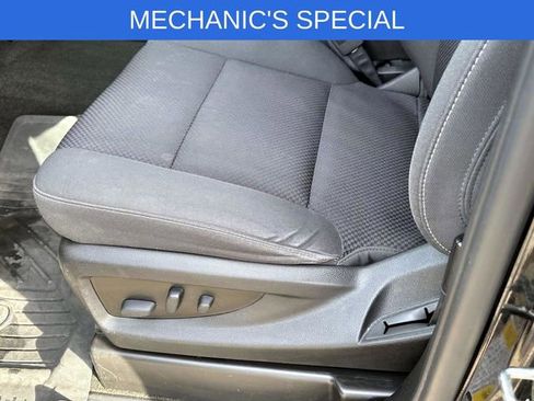 Used 2018 Chevrolet Silverado 1500 LT w/ All Star Edition image 17