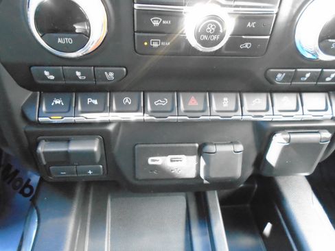 Used 2019 GMC Sierra 1500 Denali w/ Technology Package image 72