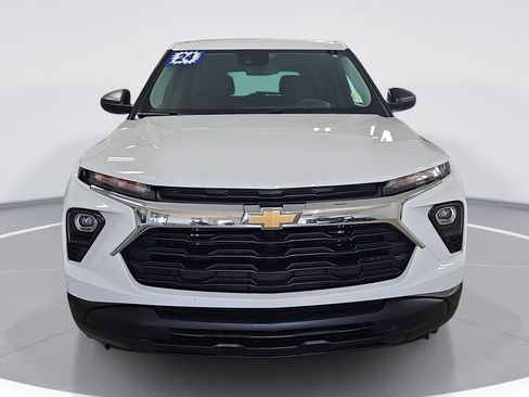 Certified 2024 Chevrolet TrailBlazer LS w/ LS Convenience Package FWD image 10