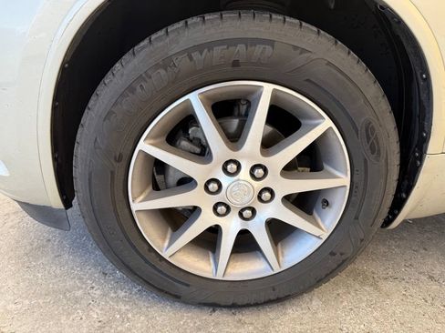 Used 2013 Buick Enclave Leather w/ Trailering Provision Package FWD image 3