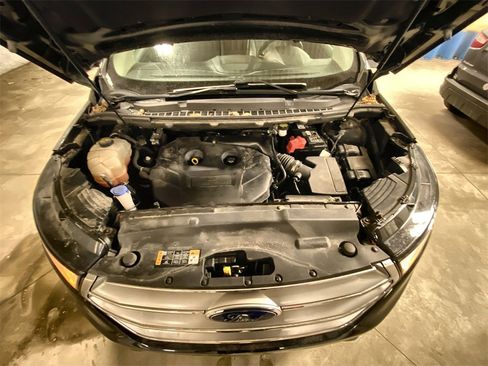 Used 2018 Ford Edge SEL w/ Equipment Group 201A image 9