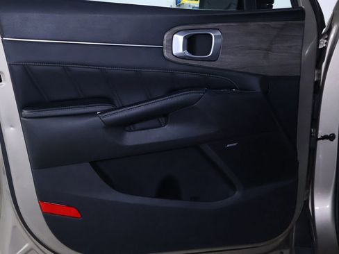 Used 2021 Kia Sorento SX Prestige image 14