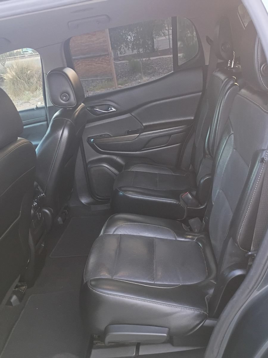 Used 2019 GMC Acadia SLT FWD image 10