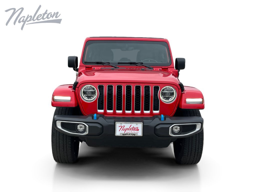 Used 2022 Jeep Wrangler Unlimited Sahara w/ Cold Weather Group AWD/4WD image 9