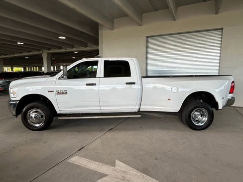 Used 2018 RAM 3500 Tradesman w/ Chrome Appearance Group image 5