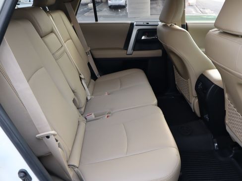 Used 2023 Toyota 4Runner Limited AWD/4WD image 38