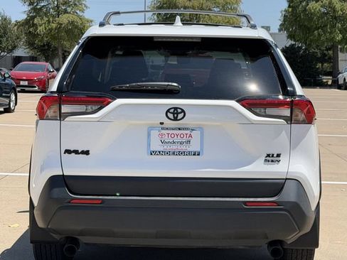 Used 2025 Toyota RAV4 XLE w/ Convenience Package AWD/4WD image 5