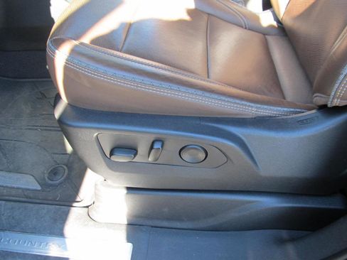 Used 2023 Chevrolet Tahoe High Country image 18