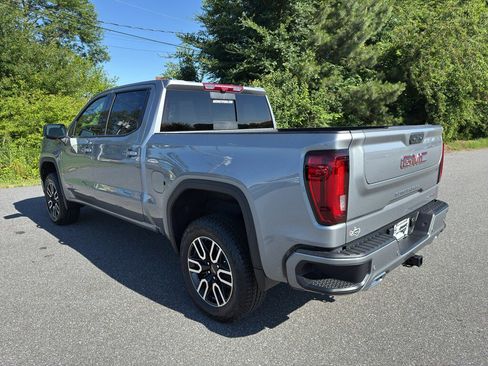 New 2026 GMC Sierra 1500 AT4 w/ Technology Package AWD/4WD image 4