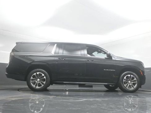 Used 2025 Chevrolet Suburban LT w/ Comfort Package image 54