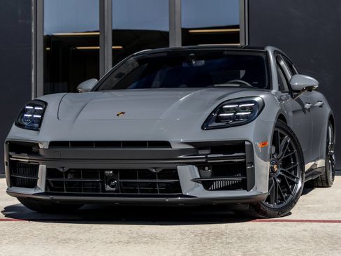 Certified 2026 Porsche Panamera GTS AWD/4WD image 1