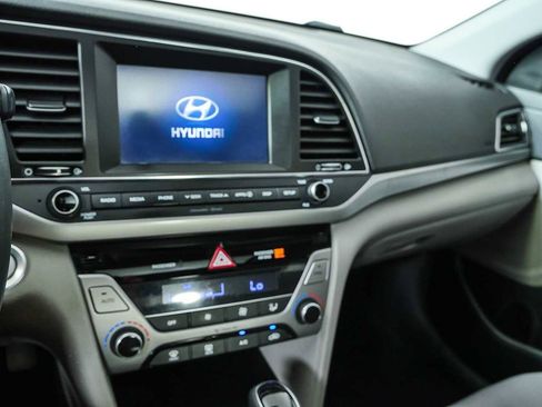 Used 2018 Hyundai Elantra Value Edition w/ Cargo Package FWD image 12