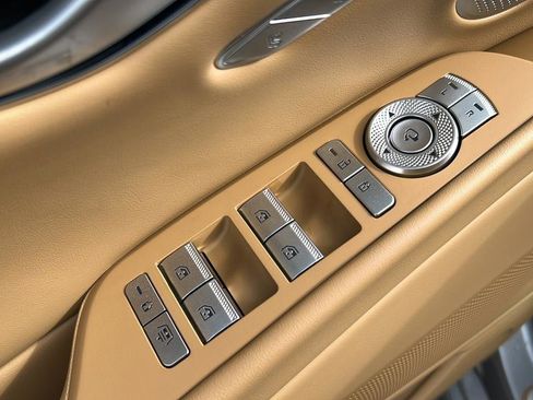 New 2026 Genesis G80 2.5T Advanced image 10